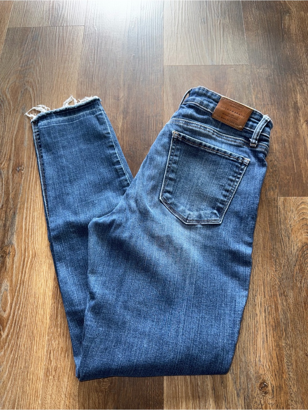 Lucky Brand Blue Denim Ava Skinny Jeans - size 6/28